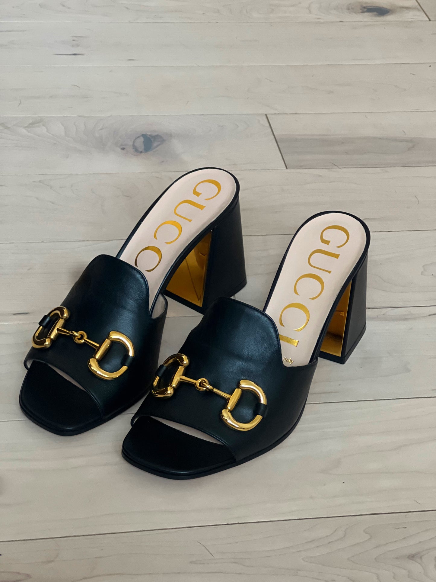 Gucci  Mules